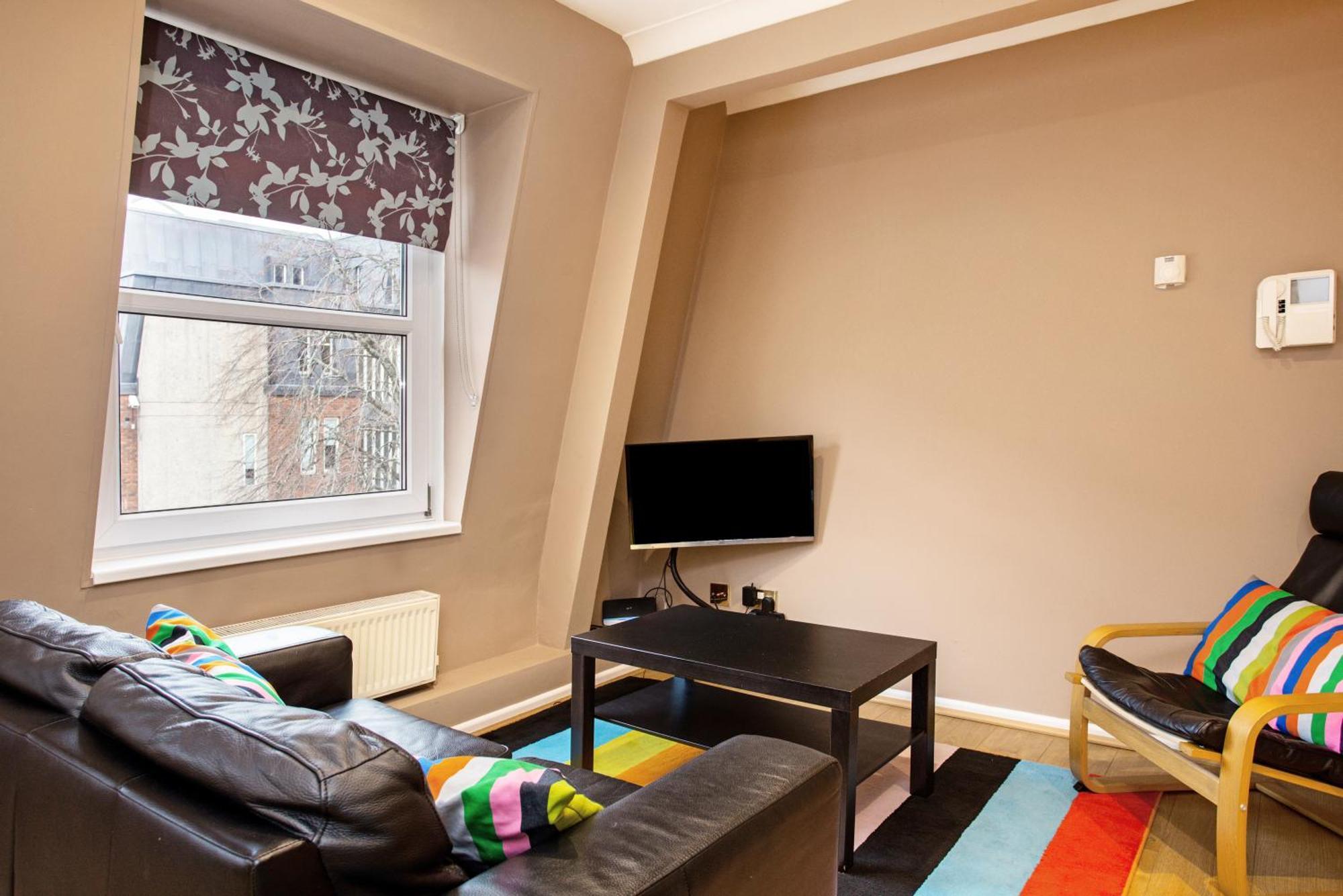 Perfect Perch For Legal Eagle - Winchester Law Courts, High St, Westgate Museum Apartment Exterior photo